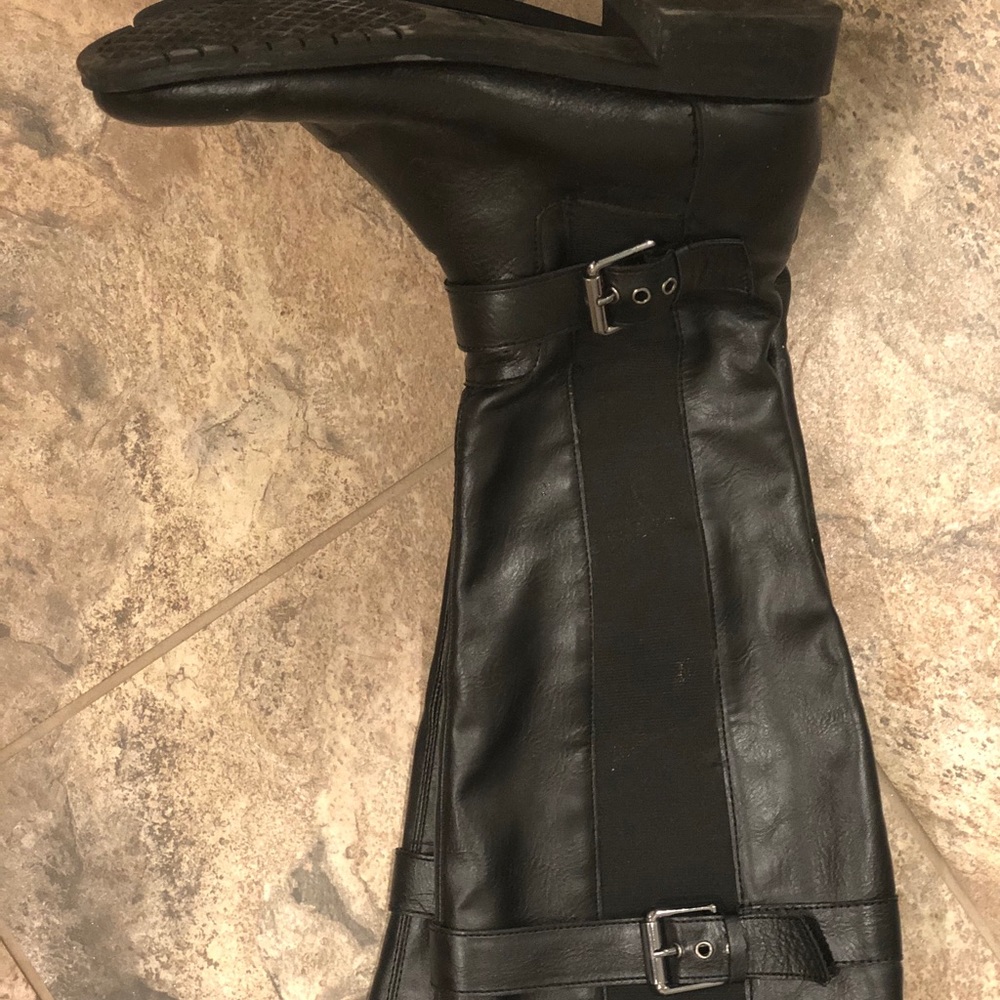 Black boots